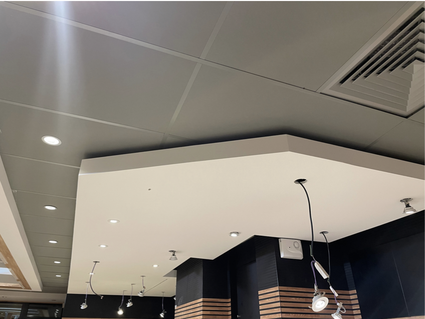 faux plafond Macdo Carquefou, travaux de plaquiste